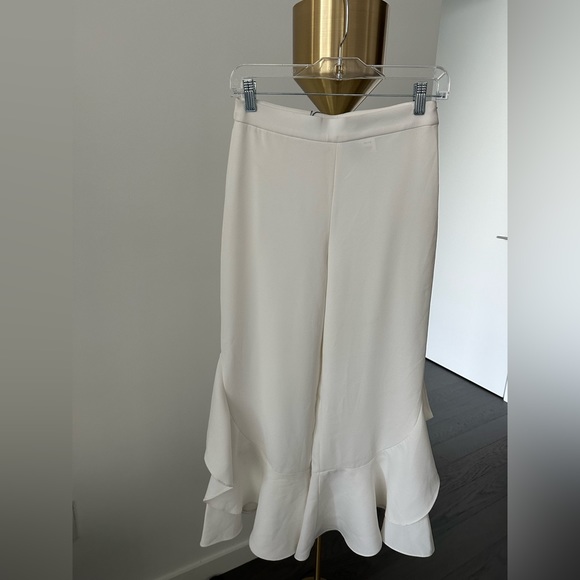 Zara - Brand New - White Flare and Frilled Pants - XS - Picture 2 of 2